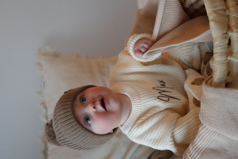 Knit lue med dusk - taupe