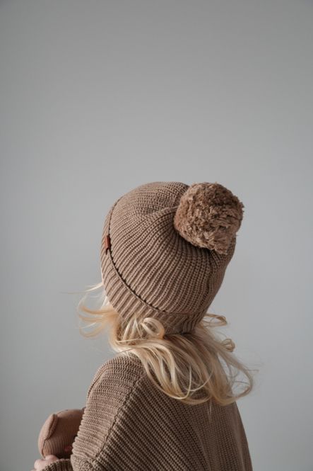 Hovedbilde Knit lue med dusk - taupe
